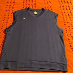 Men’s Nike dri-fit casual sleeveless shirt